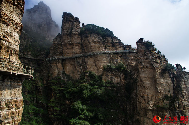 A scenic view of Baishi Mountain