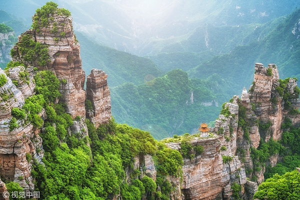 A scenic view of Baishi Mountain