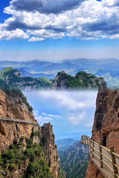 A scenic view of Baishi Mountain
