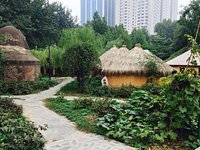 A scenic view of banpo_ruins