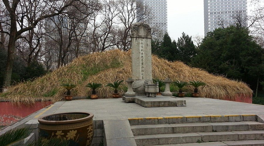 The Fascinating Story Behind Bao Zheng Tomb: A Must-Visit Historical Site