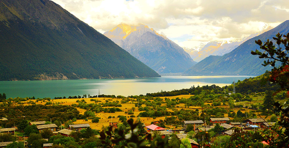A scenic view of basum lake