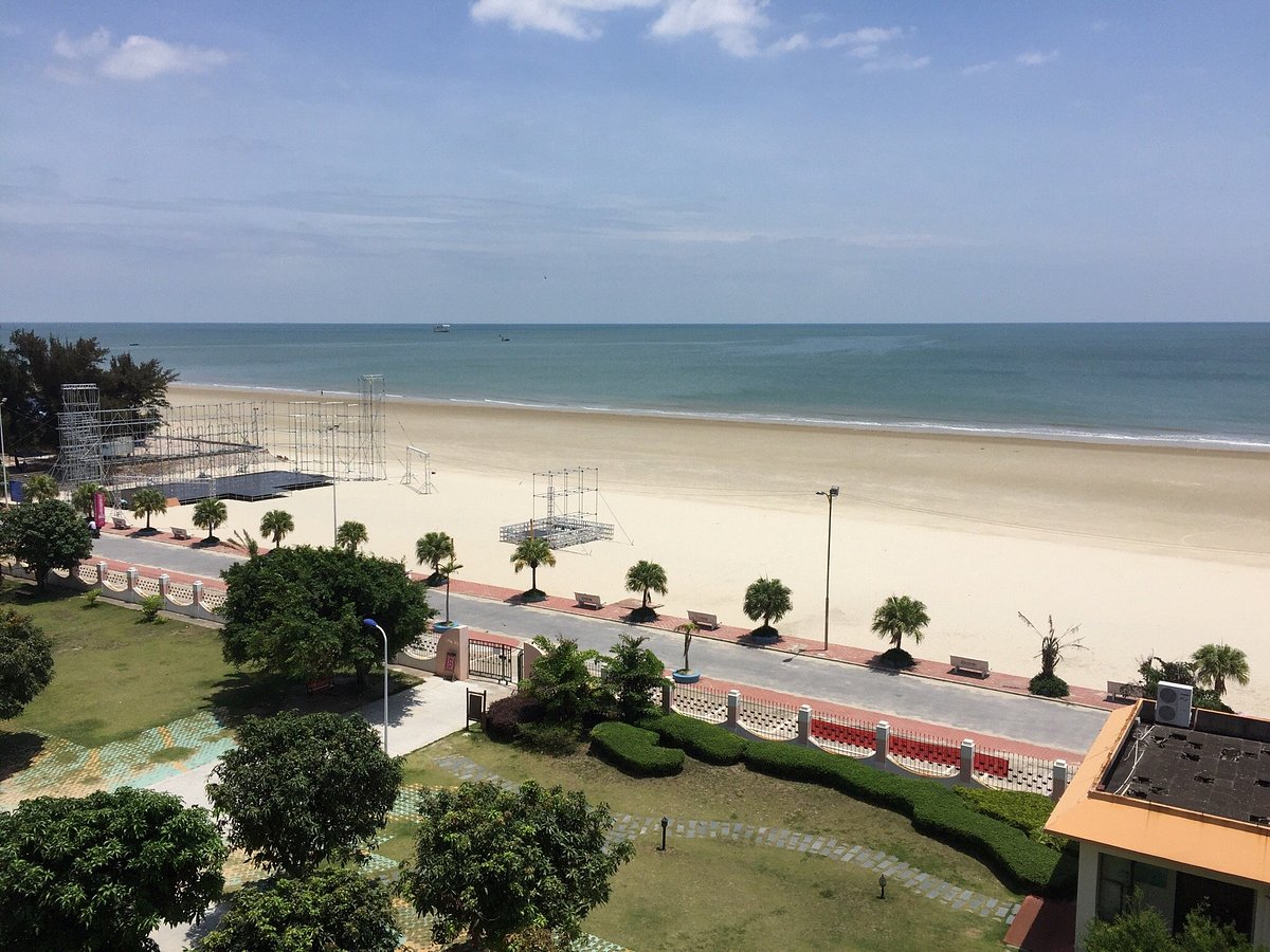 A scenic view of beihai silver beach