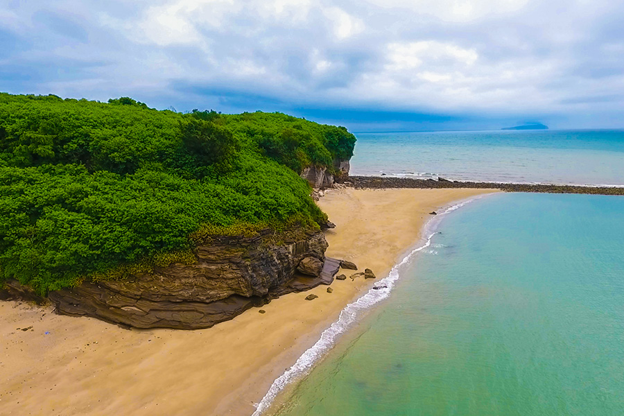 A scenic view of beihai weizhou island volcano park