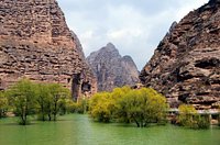 A scenic view of bingling temple grottoes