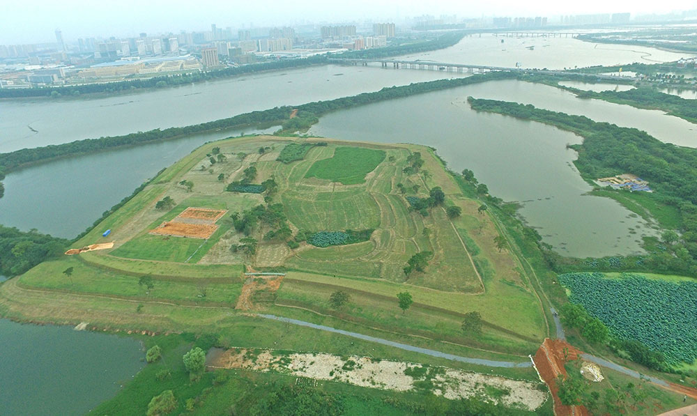 A scenic view of Biyang Panlong Cheng Ruins