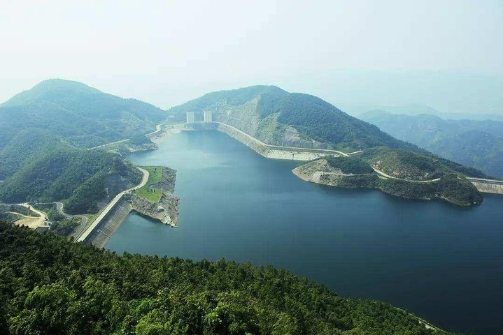 A scenic view of Changsha Yuelu Mountain Orange Isle