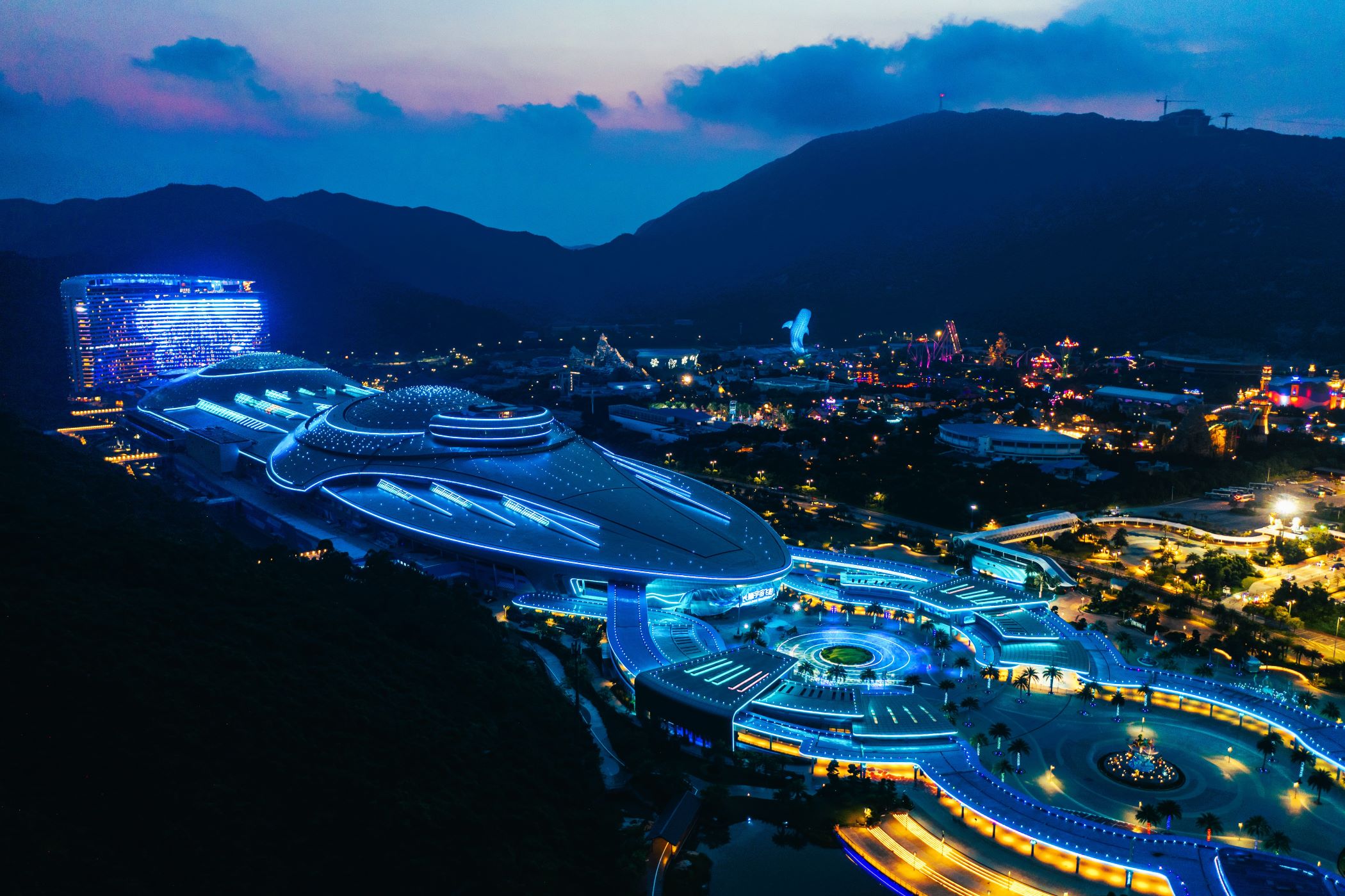 A scenic view of chimelong ocean kingdom