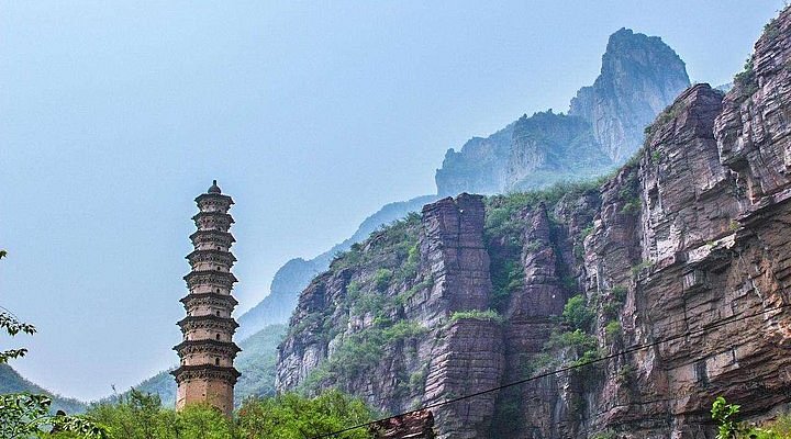 A scenic view of Chunqiu Lou