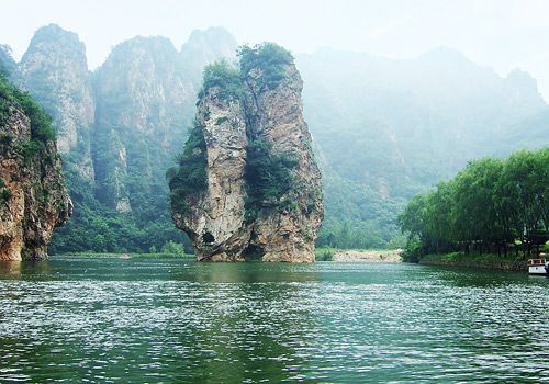A scenic view of dalian_bingyu_valley