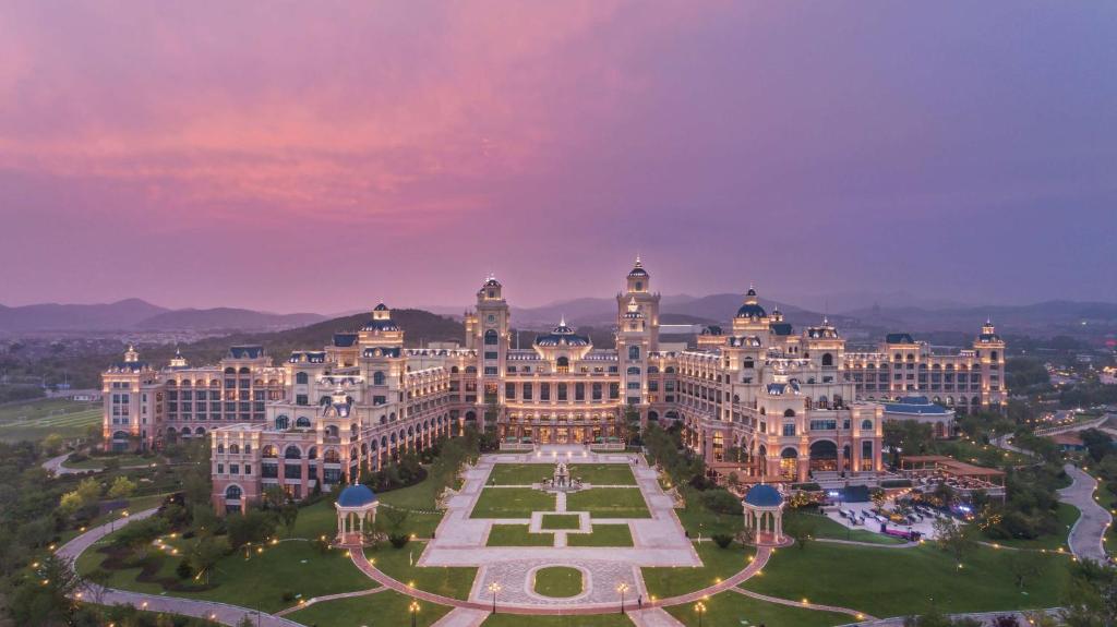 A scenic view of dalian_golden_pebble_beach