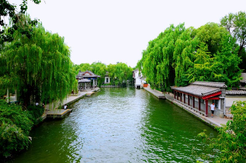 A scenic view of Daming Lake