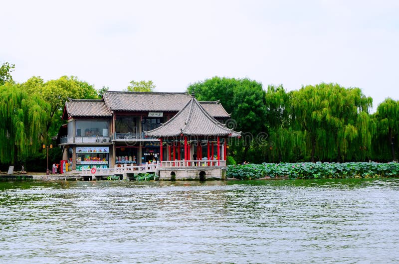 A scenic view of Daming Lake