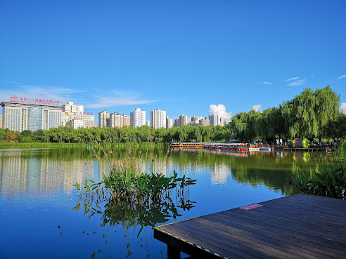 A scenic view of daming_palace_national_heritage_park