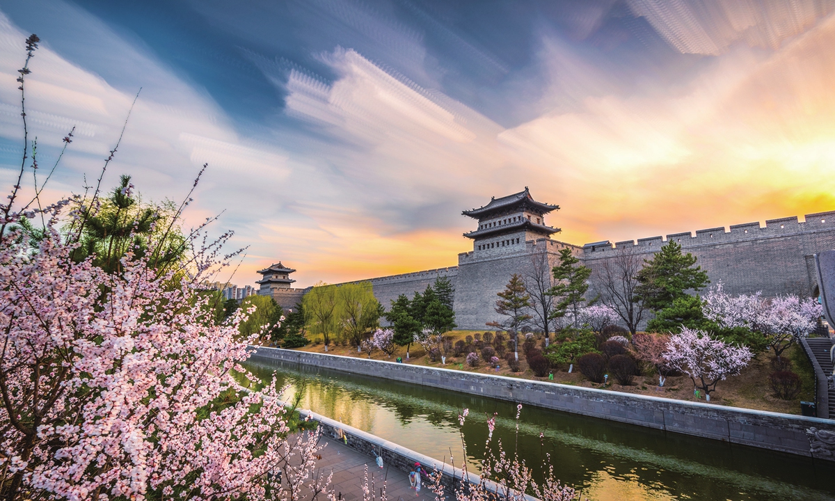 A scenic view of Datong Ancient City Wall
