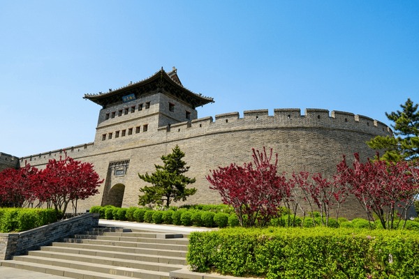 A scenic view of Datong Ancient City Wall