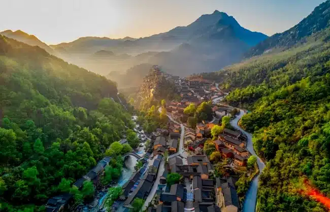 A scenic view of Daxiongshan Xianren Valley