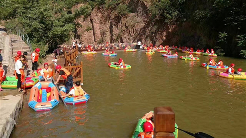 A scenic view of Daxiongshan Xianren Valley