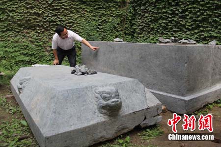 A scenic view of dayishan stone coffin tombs