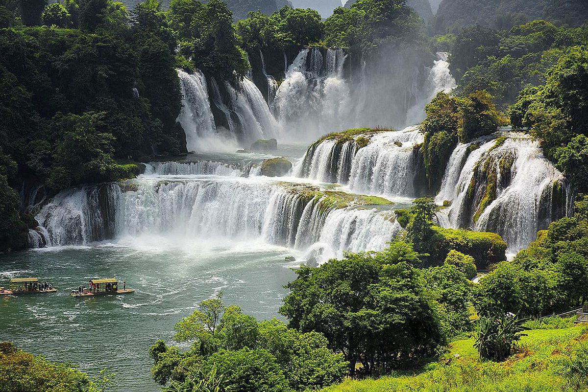 A scenic view of detian transnational waterfall