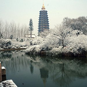 A scenic view of dongpo park