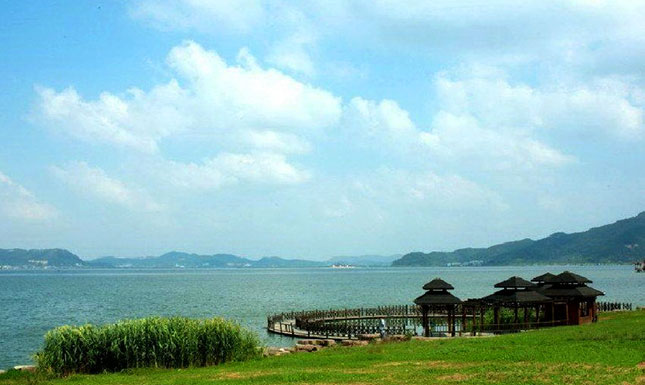 A scenic view of dongqian lake