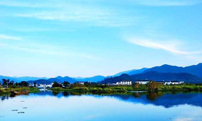 A Complete Travel Guide to Dongqian Lake: What You Need to Know