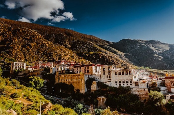A scenic view of drepung monastery