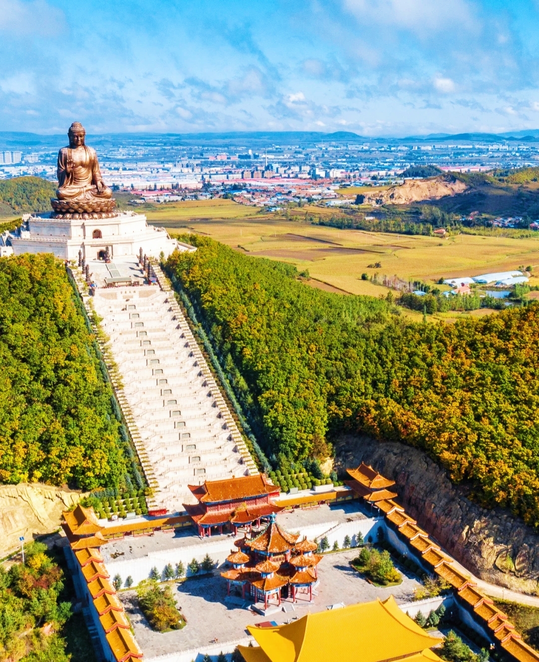A scenic view of dunhua_liudingshan_cultural_tourism_area