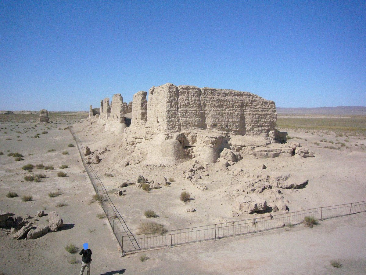 A scenic view of dunhuang han dynasty tombs