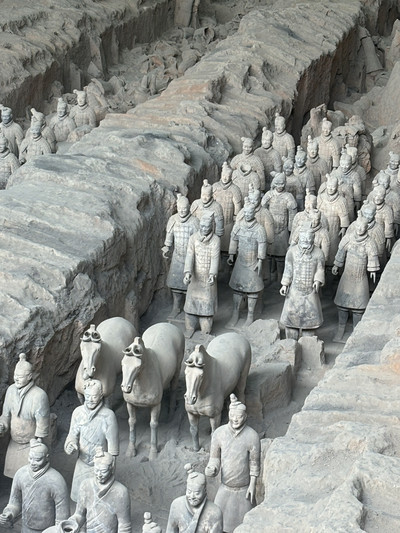 A scenic view of emperor_qinshihuangs_mausoleum_site_museum