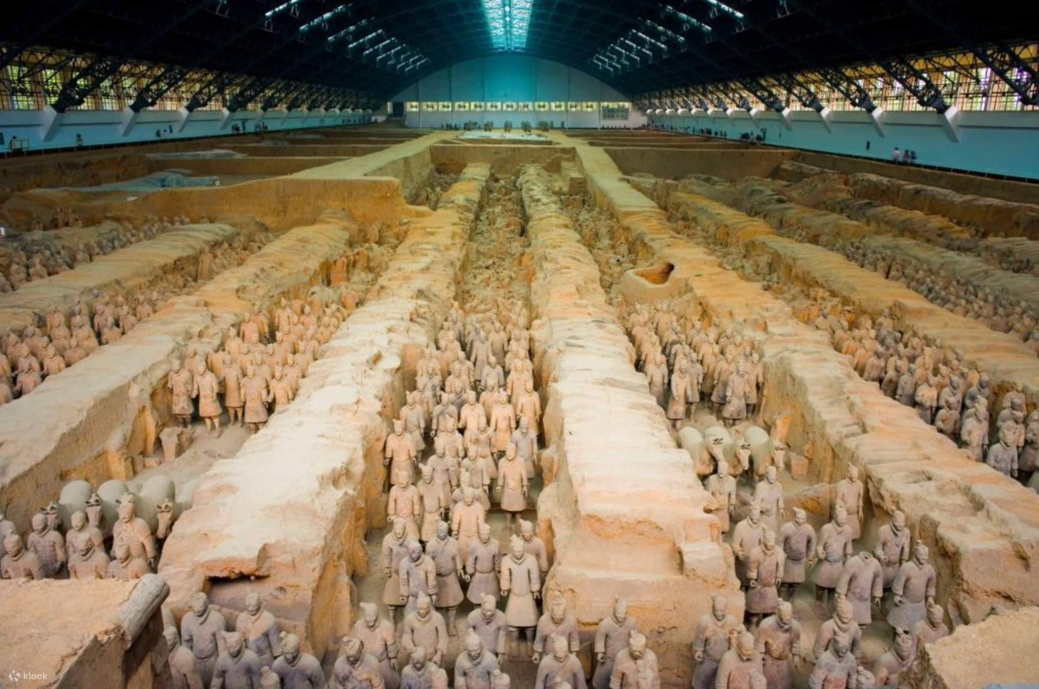 A scenic view of emperor_qinshihuangs_mausoleum_site_museum