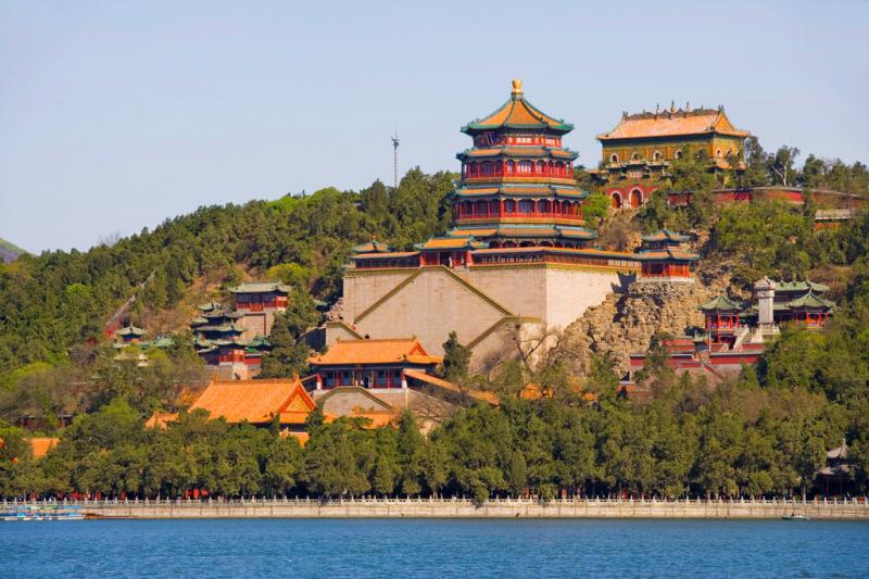 A scenic view of epang_palace_ruins