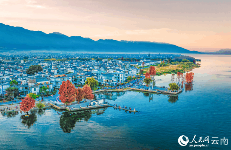 Top 10 Unmissable Experiences at Erhai Lake, Yunnan