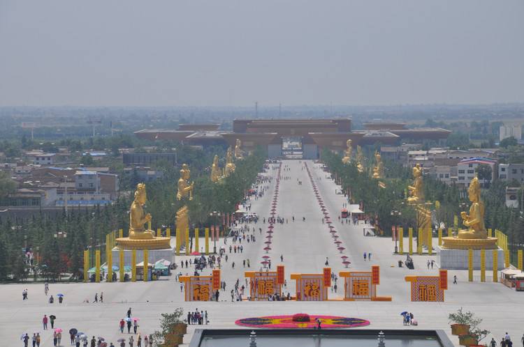 A scenic view of famen_temple_cultural_scenic_area