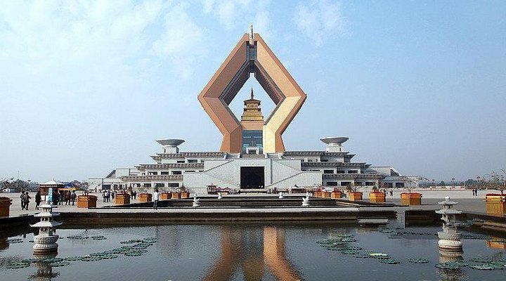 A scenic view of famen_temple_cultural_scenic_area