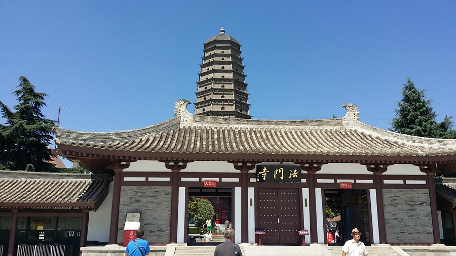 A scenic view of famen_temple_pagoda