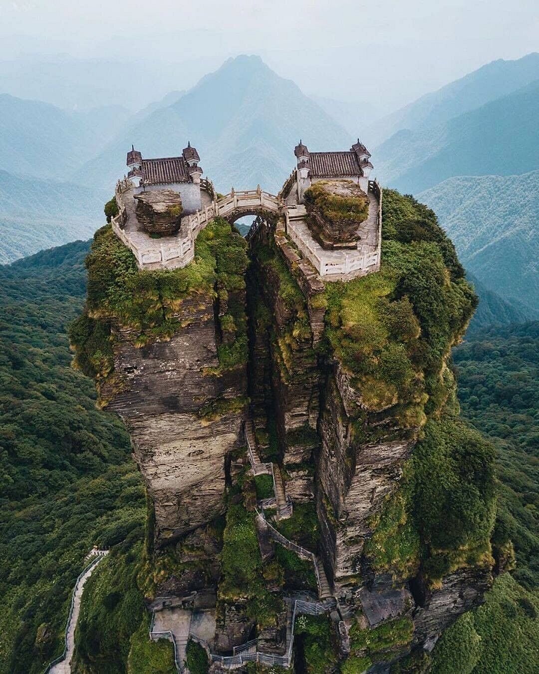 A scenic view of fanjing mountain