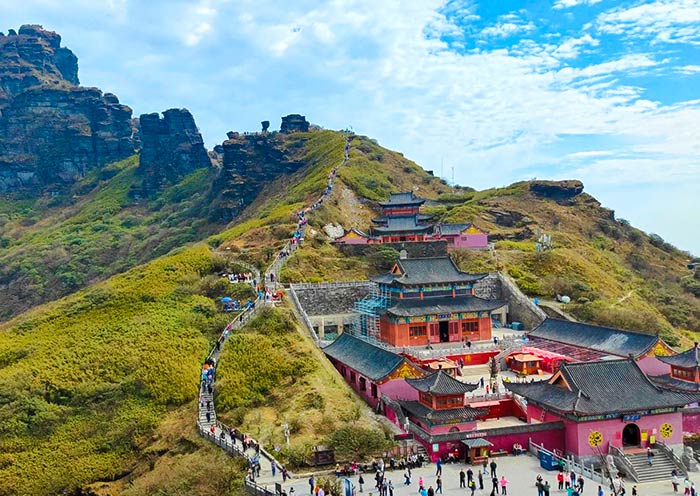 A scenic view of fanjing mountain
