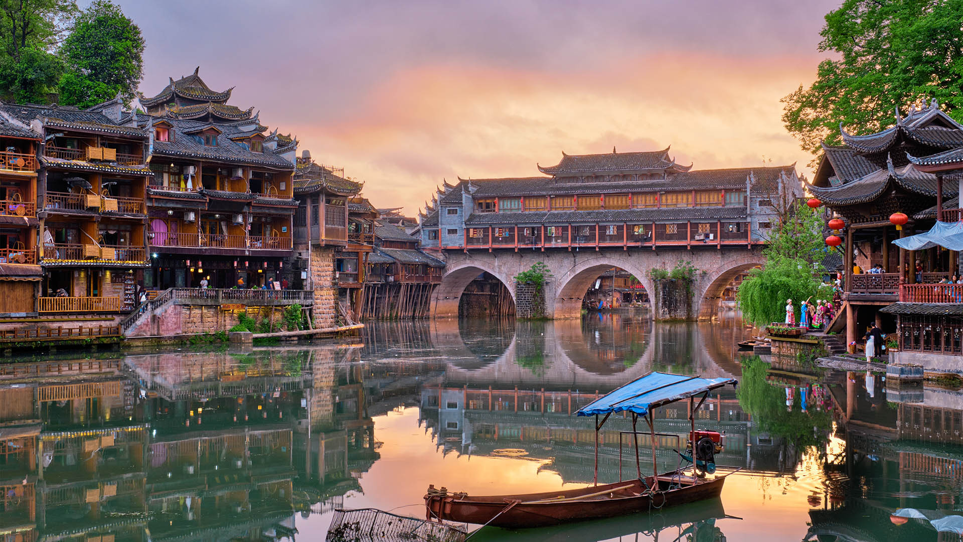 A scenic view of Fenghuang Ancient City