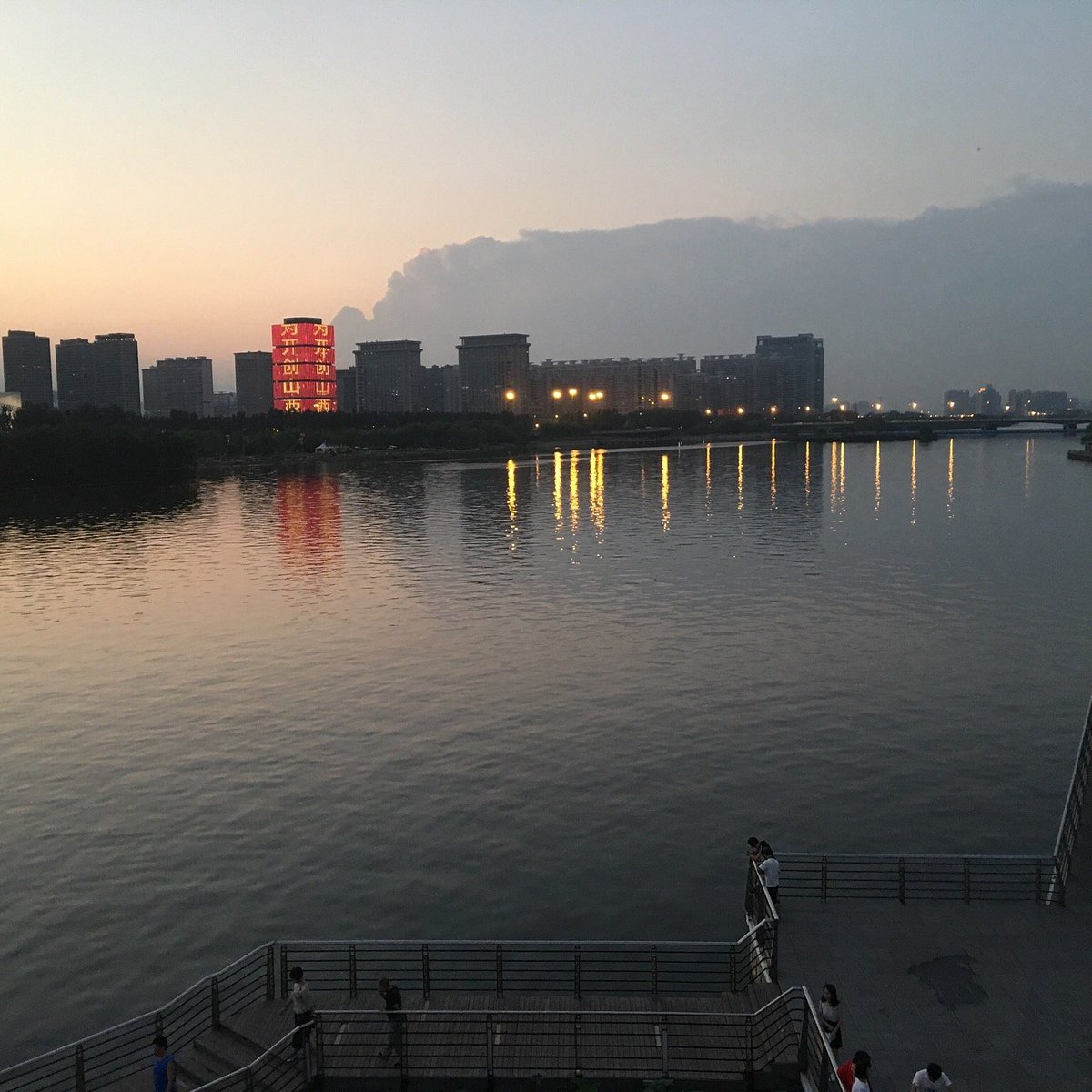 A scenic view of Fenhe River Park