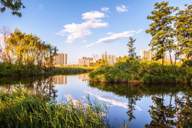 A scenic view of Fenhe River Park