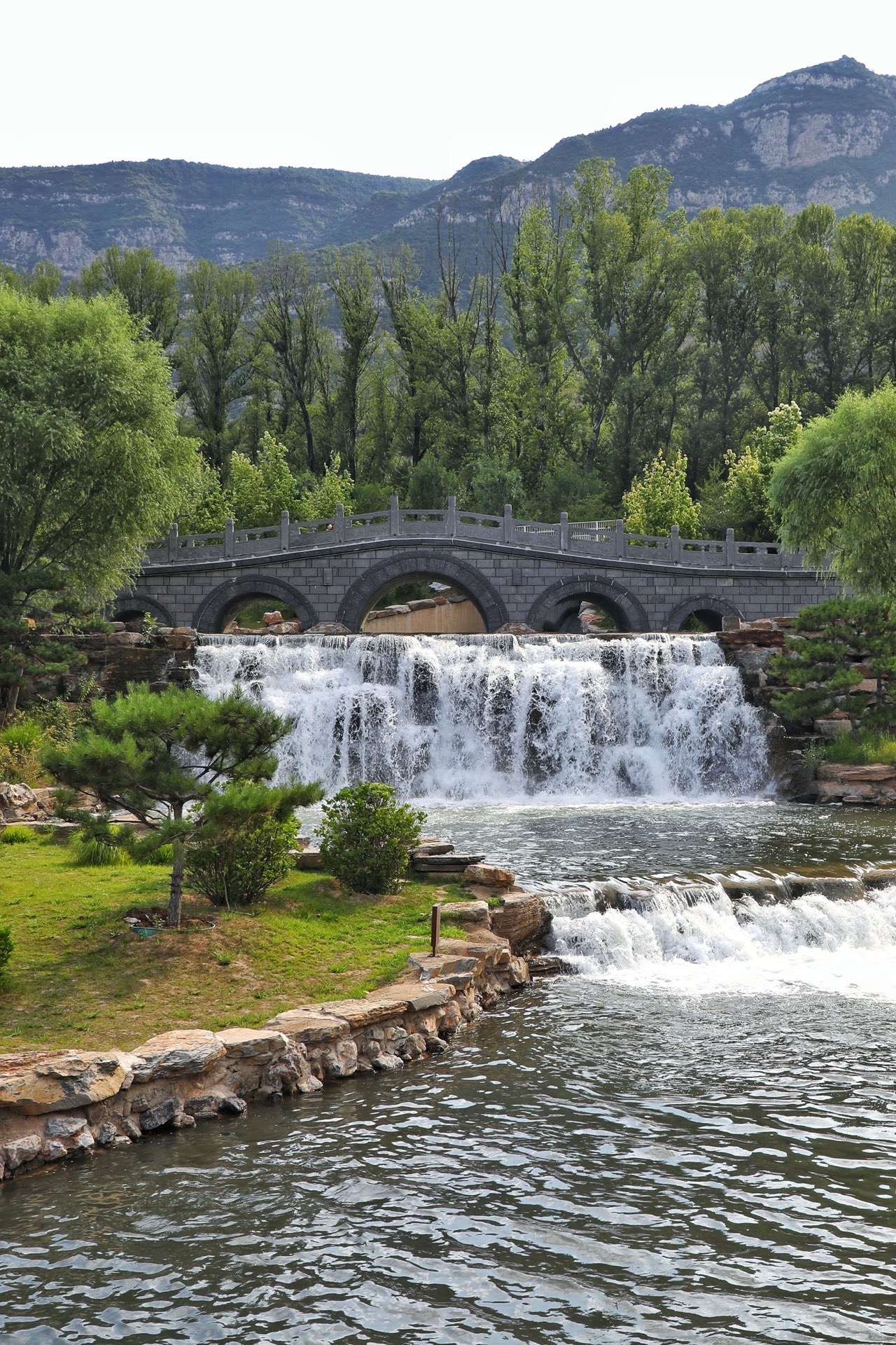 A scenic view of Fenhe River Park