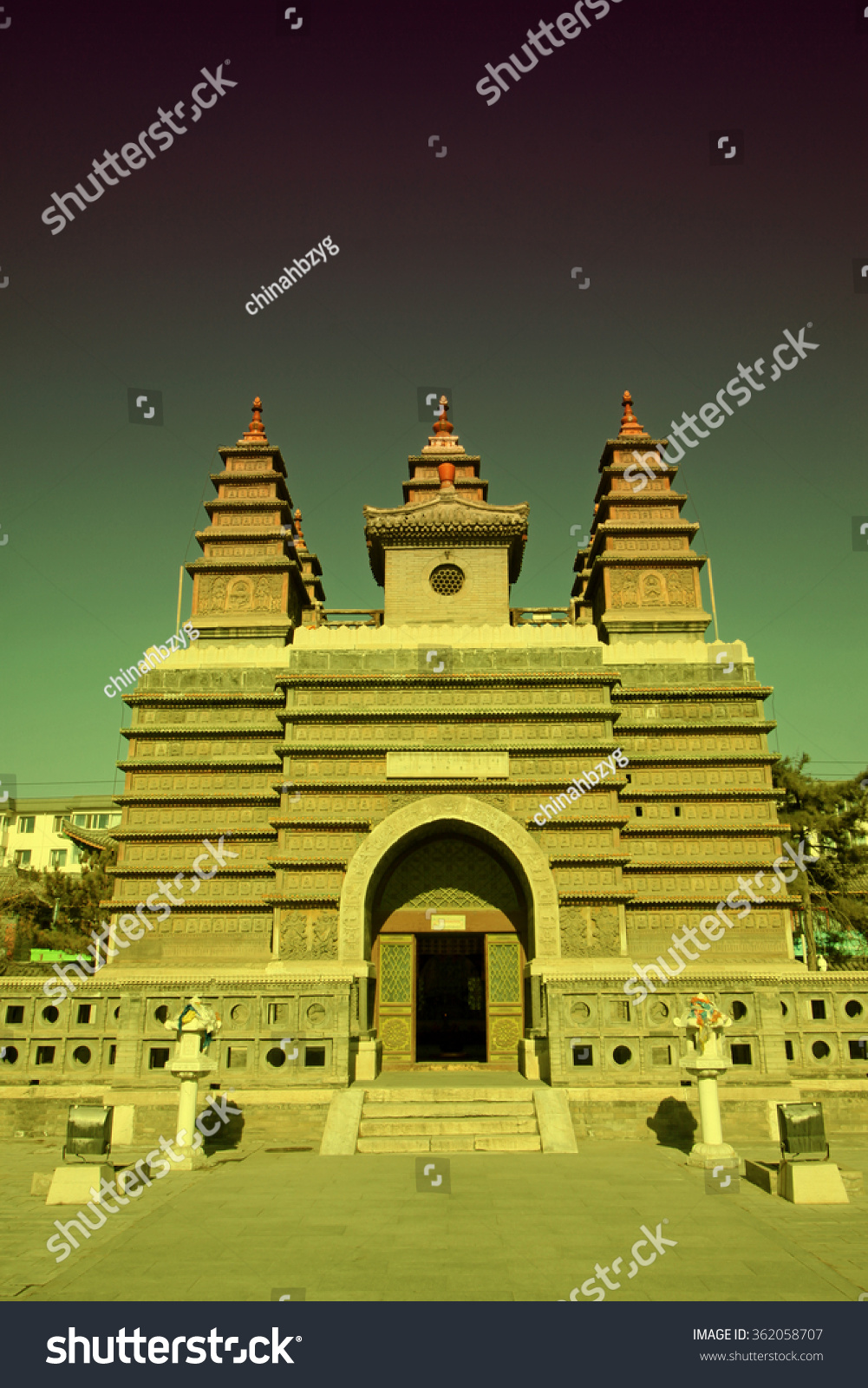 A scenic view of five_pagoda_temple_hohhot