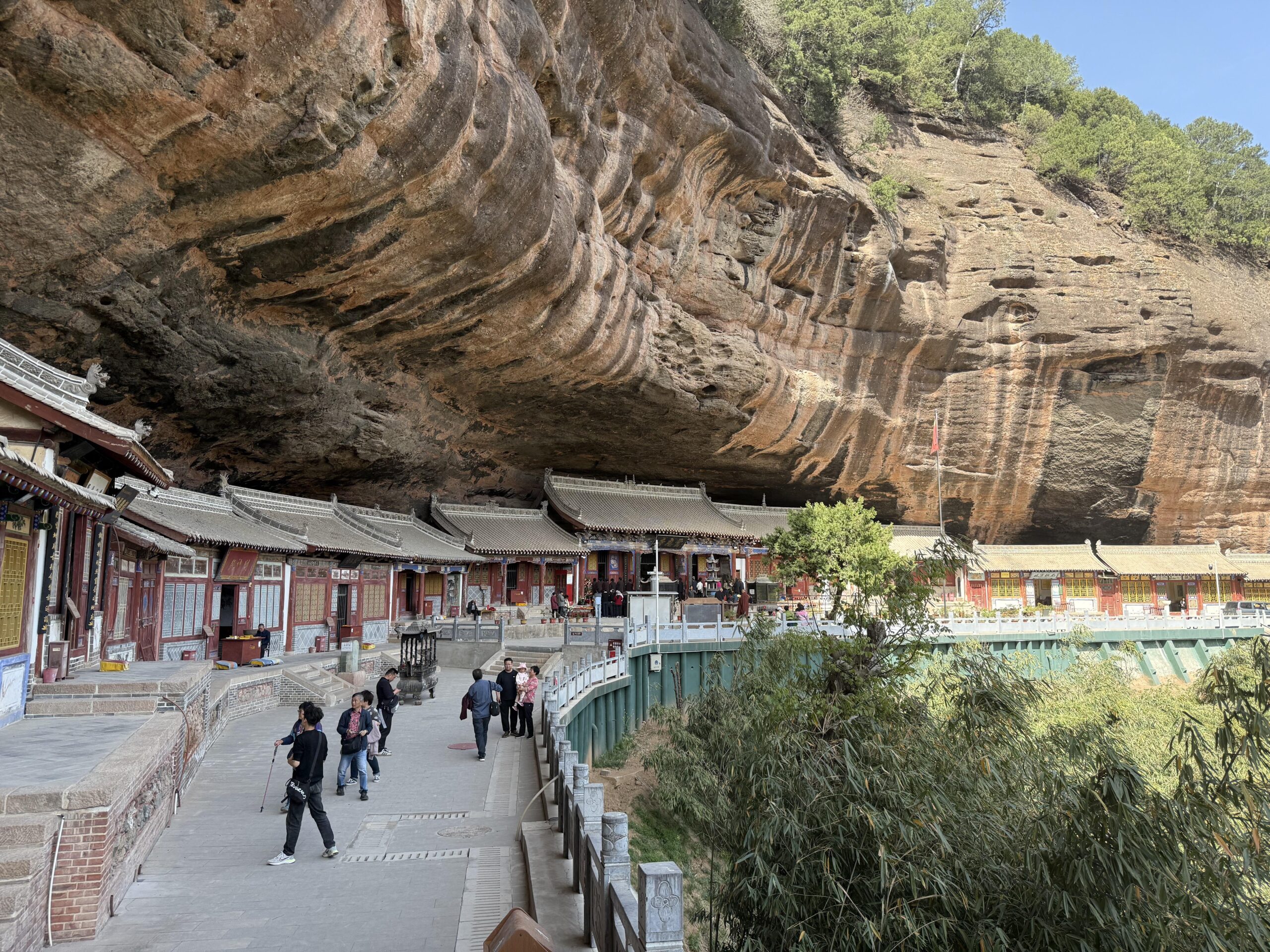 A scenic view of great_buddha_temple_grottoes_scenic_area