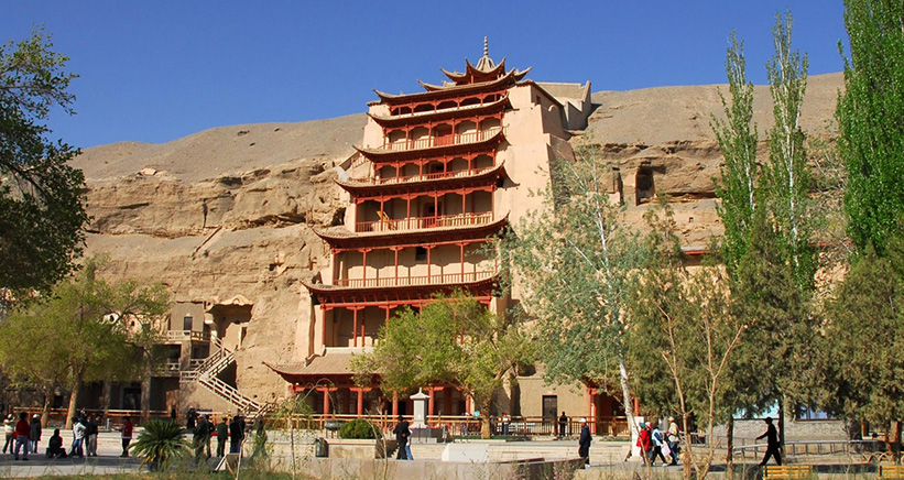 A scenic view of great_buddha_temple_grottoes_scenic_area