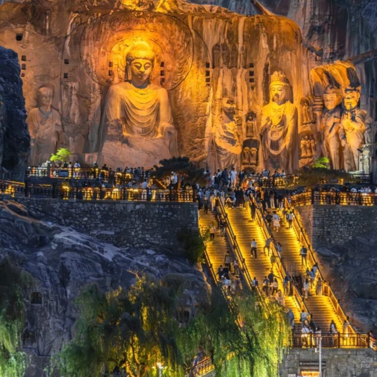 A Traveler’s Guide to the Breathtaking Great Buddha Temple Grottoes