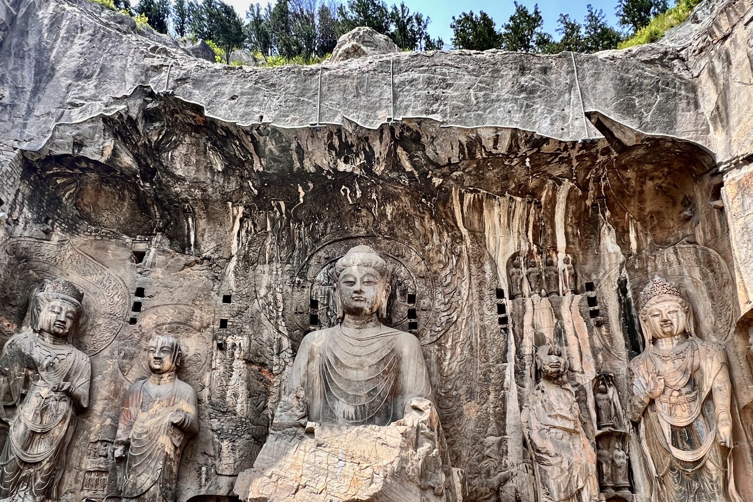 A scenic view of great_buddha_temple_grottoes_scenic_area