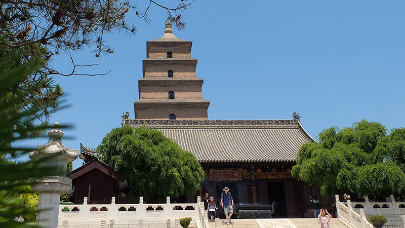 A scenic view of great_wild_goose_pagoda