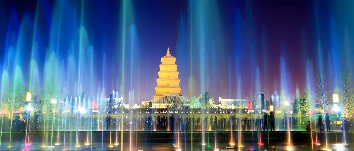 A scenic view of great_wild_goose_pagoda
